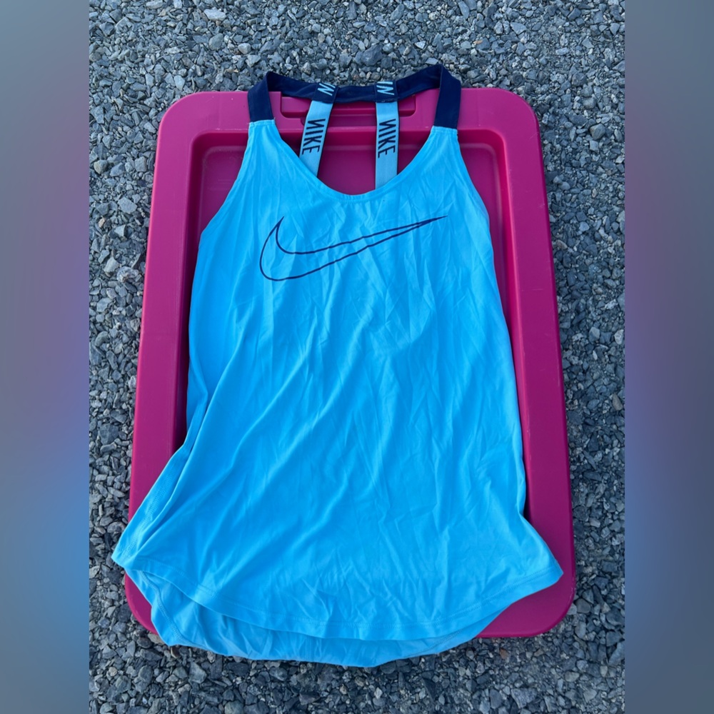 **Moving! EVERYTHING OBO** Nike tank top